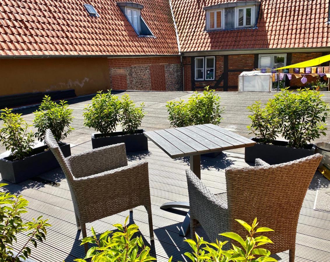 Schoene Ferienwohnungen Teilweise Mit Dachterrasse Im Herzen Von Итцехое Екстериор снимка