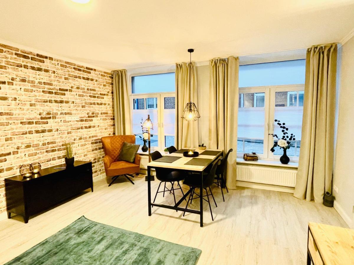 Schoene Ferienwohnungen Teilweise Mit Dachterrasse Im Herzen Von Итцехое Екстериор снимка